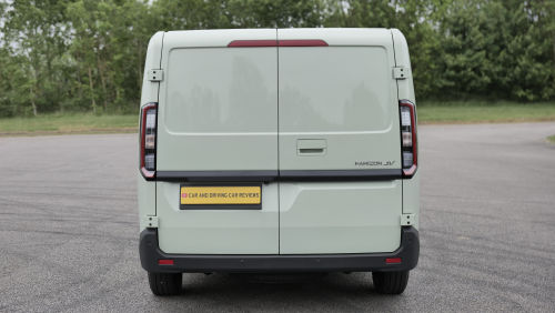 FARIZON SV L1 ELECTRIC 170kW 83kWh H1 Van Auto view 5